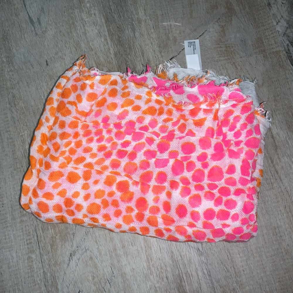 (Bin 23)  GAP, multi-colored spotted scarf, OS Fits All